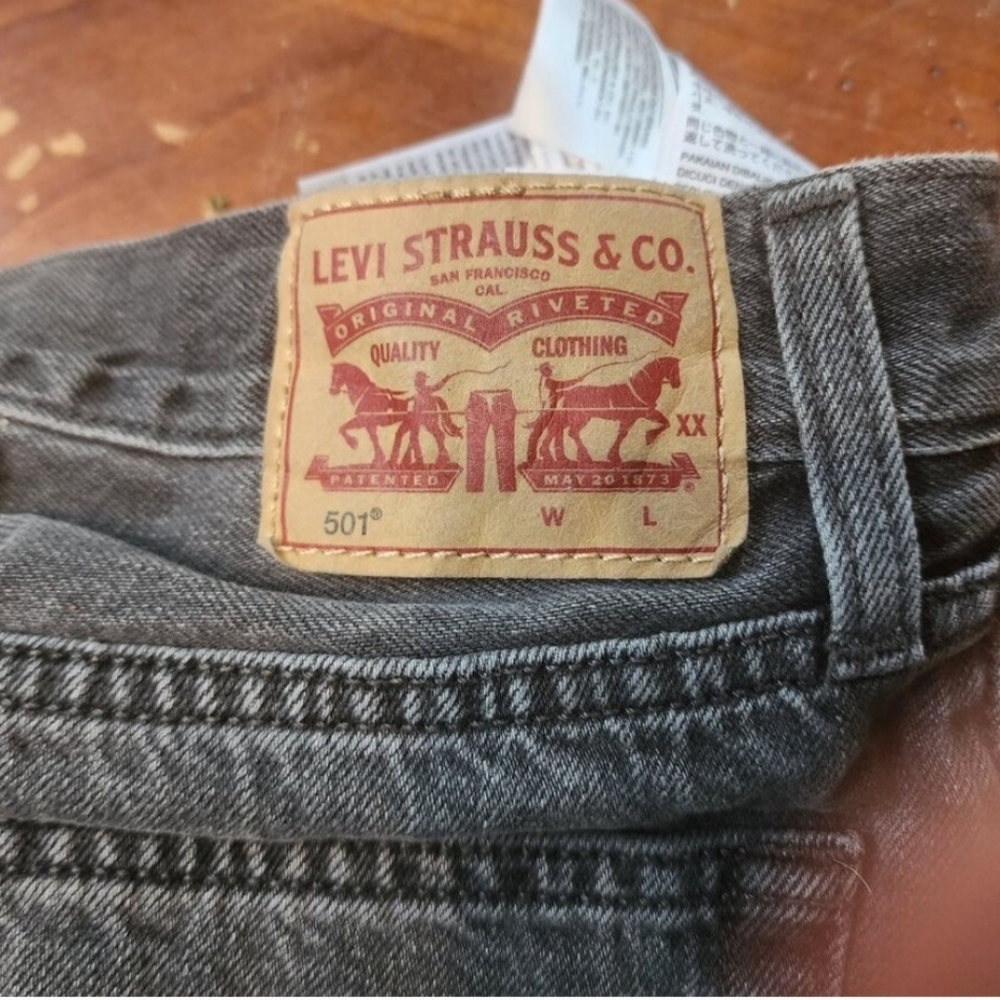 Bundle 3 Pairs Of Blue and Gray Womens Jeans Levis 501's Sz 26. 2 Sonoma Sz 5&6 - Picture 10 of 16